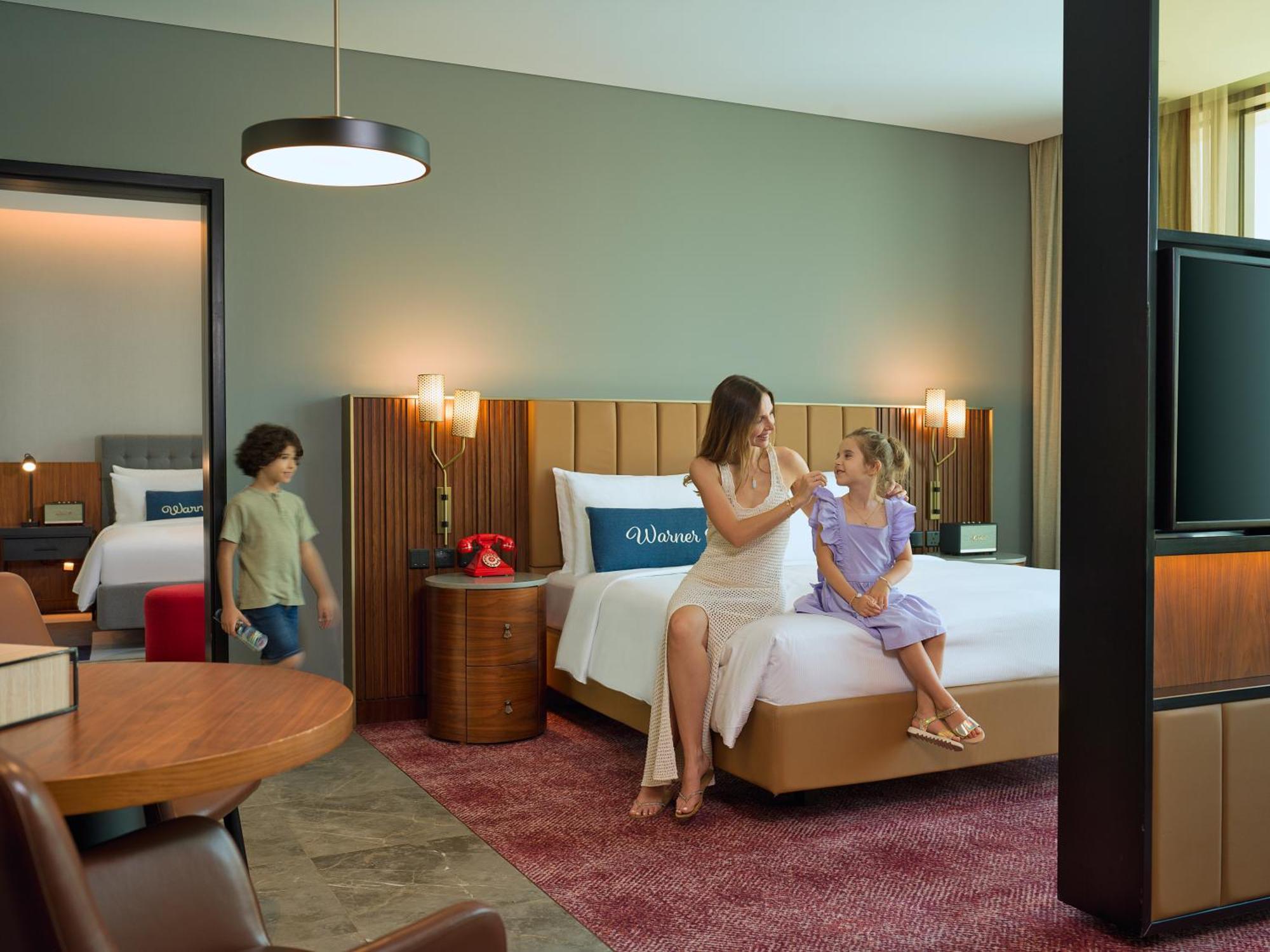Hotel The Wb Abu Dhabi, Curio Collection By Hilton Zewnętrze zdjęcie Family Suite