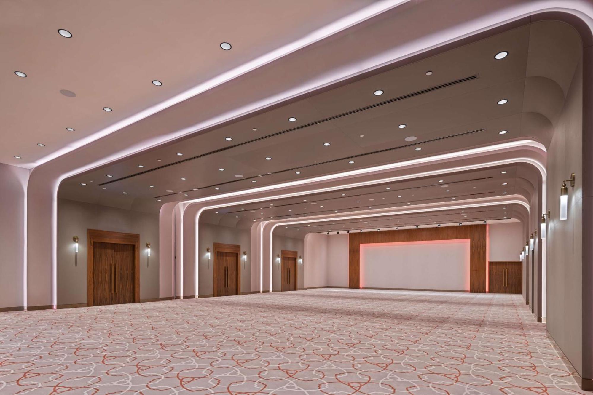 Hotel The Wb Abu Dhabi, Curio Collection By Hilton Zewnętrze zdjęcie The interior of the ballroom